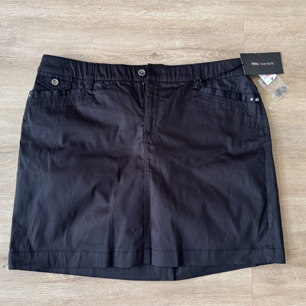 NWT Intro Love The Fit Woman's Size 14 Sateen Skort